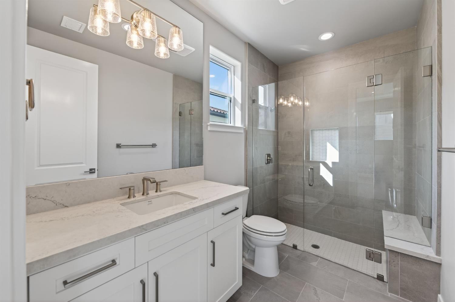 11610 N Range View Dr, Fresno, CA 93730