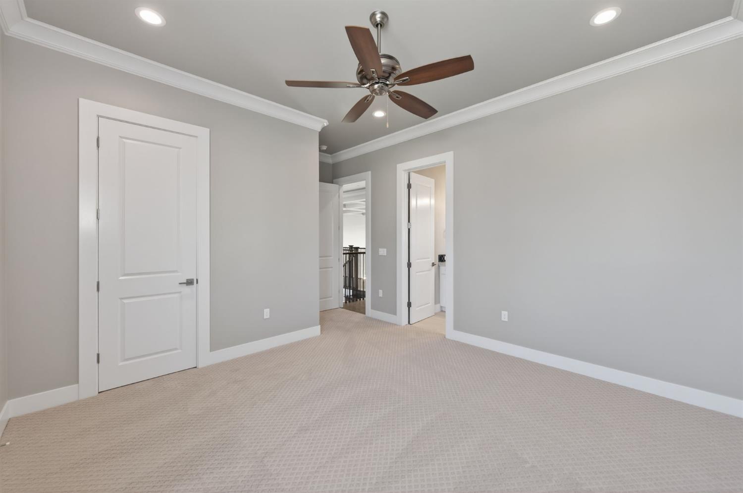 11610 N Range View Dr, Fresno, CA 93730