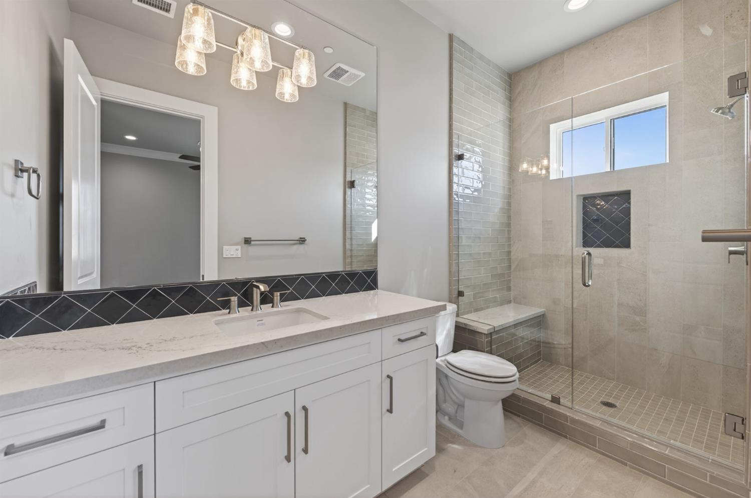 11610 N Range View Dr, Fresno, CA 93730