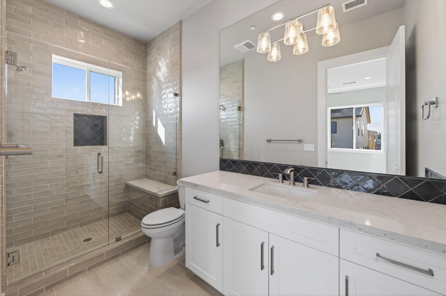 11610 N Range View Dr, Fresno, CA 93730