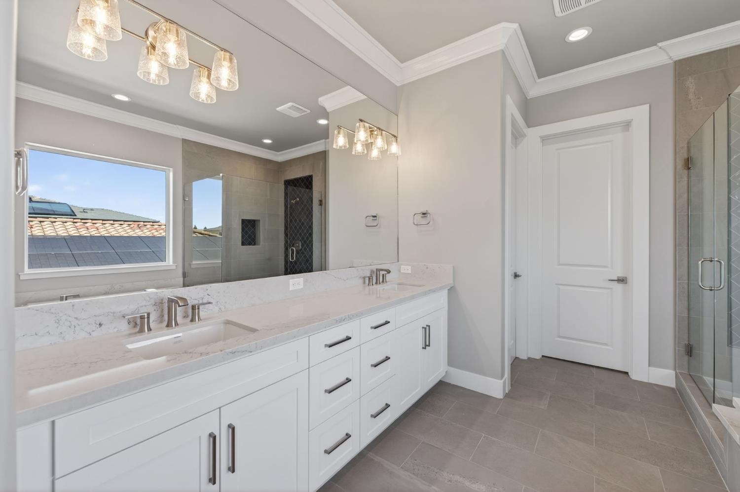 11610 N Range View Dr, Fresno, CA 93730