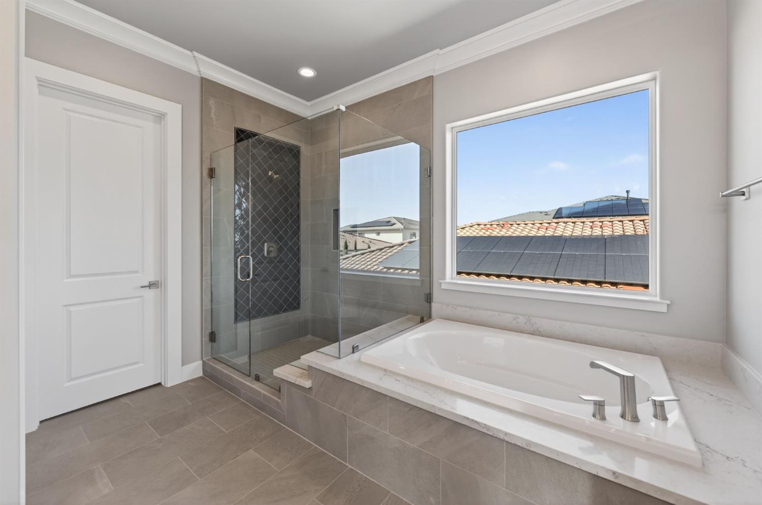 11610 N Range View Dr, Fresno, CA 93730