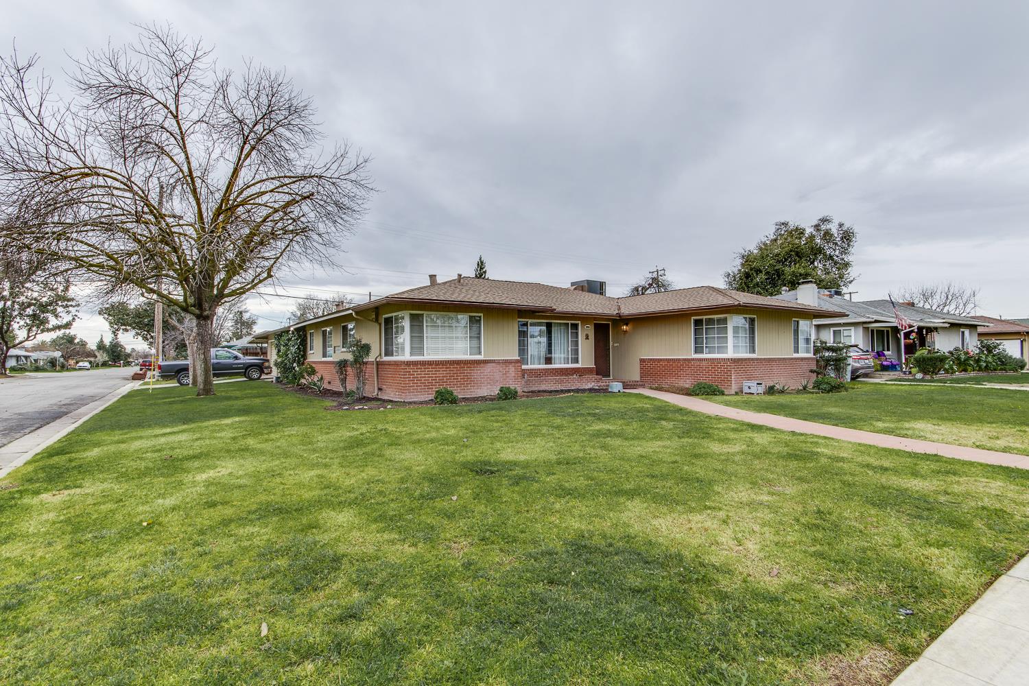 703 W Princeton Ave, Fresno, CA 93705