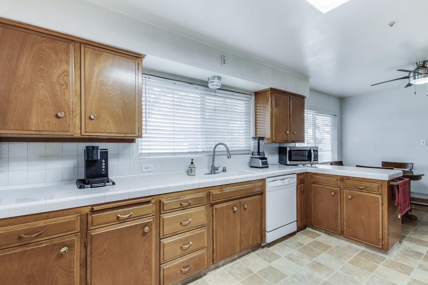 703 W Princeton Ave, Fresno, CA 93705