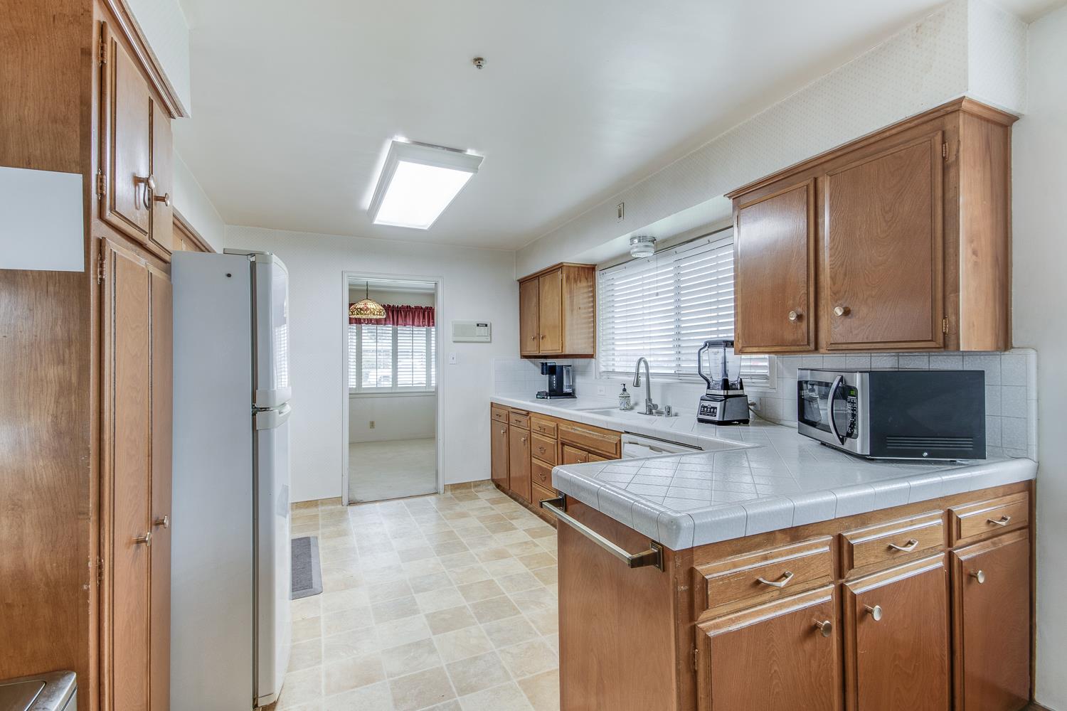 703 W Princeton Ave, Fresno, CA 93705