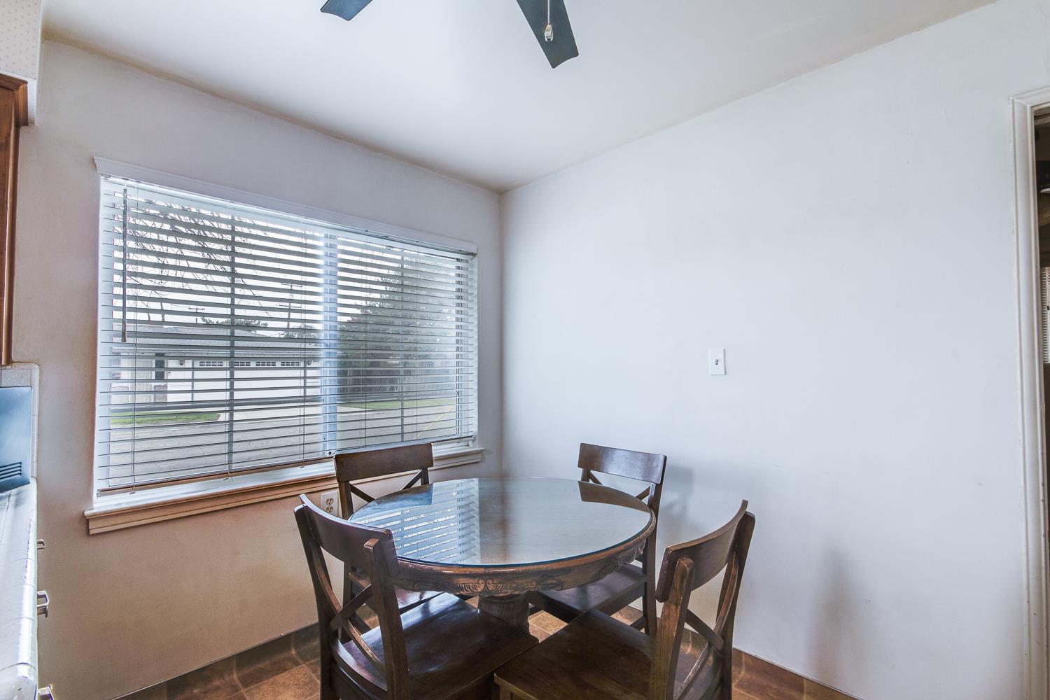 703 W Princeton Ave, Fresno, CA 93705