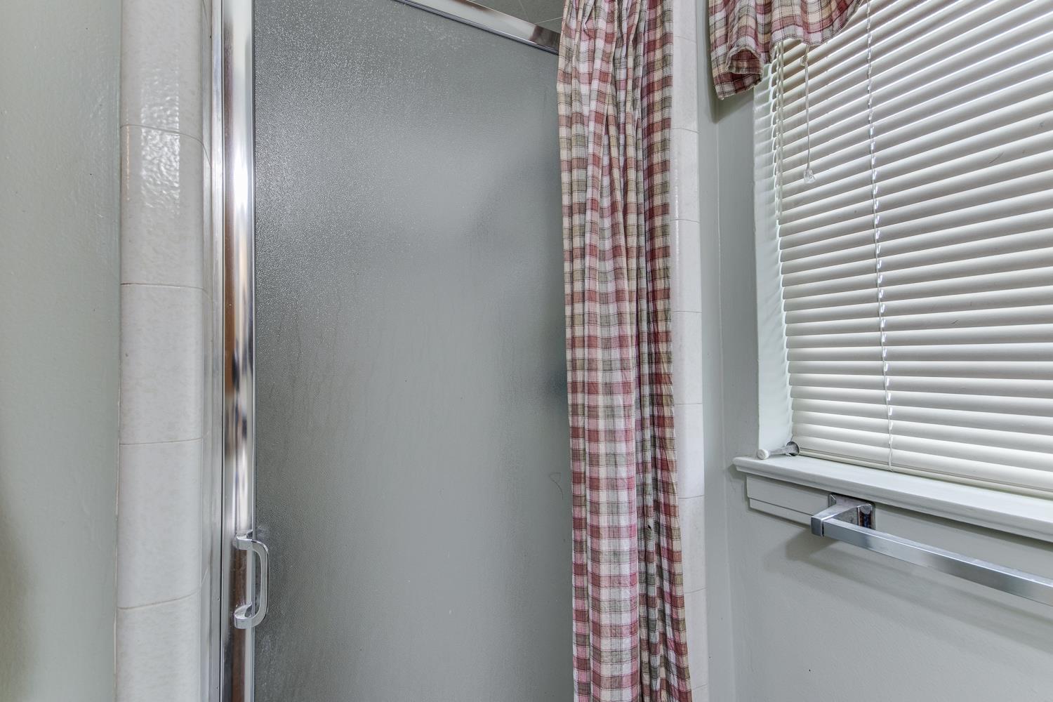 703 W Princeton Ave, Fresno, CA 93705