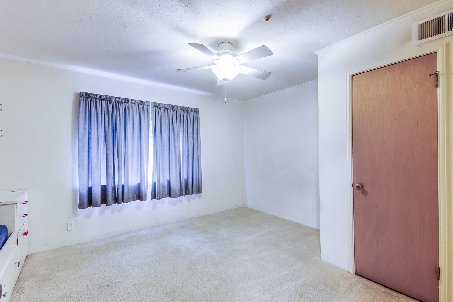 703 W Princeton Ave, Fresno, CA 93705