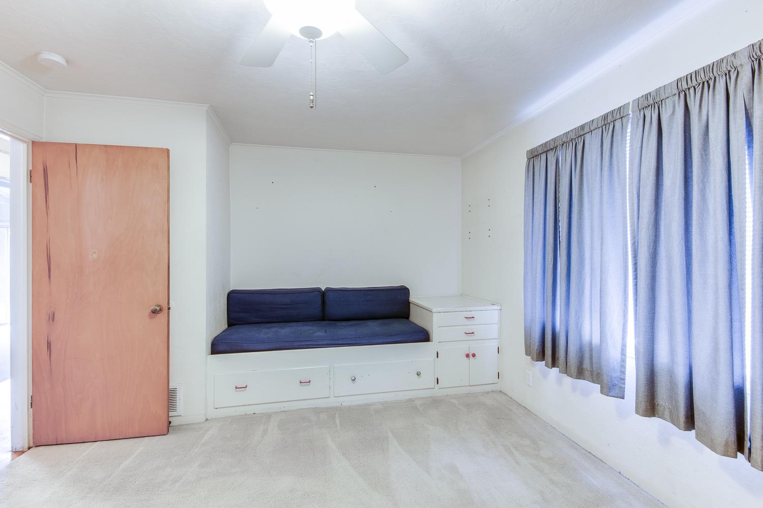 703 W Princeton Ave, Fresno, CA 93705