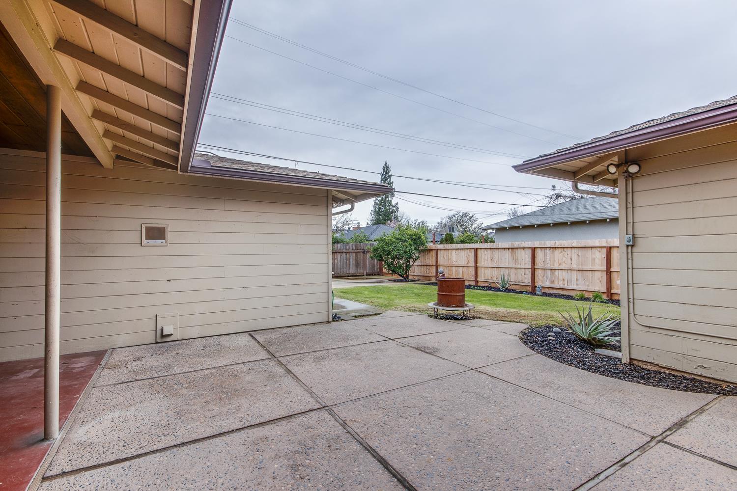 703 W Princeton Ave, Fresno, CA 93705