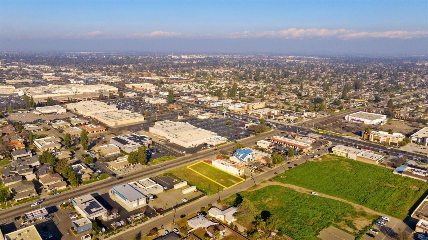 2248 W Monte Vista Ave, Visalia, CA 93277