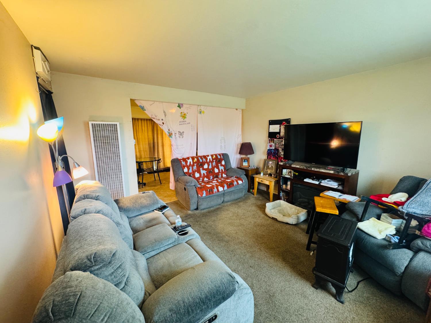 814 Brehler Ave, Sanger, CA 93657