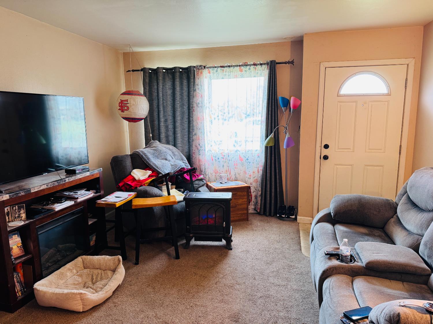 814 Brehler Ave, Sanger, CA 93657