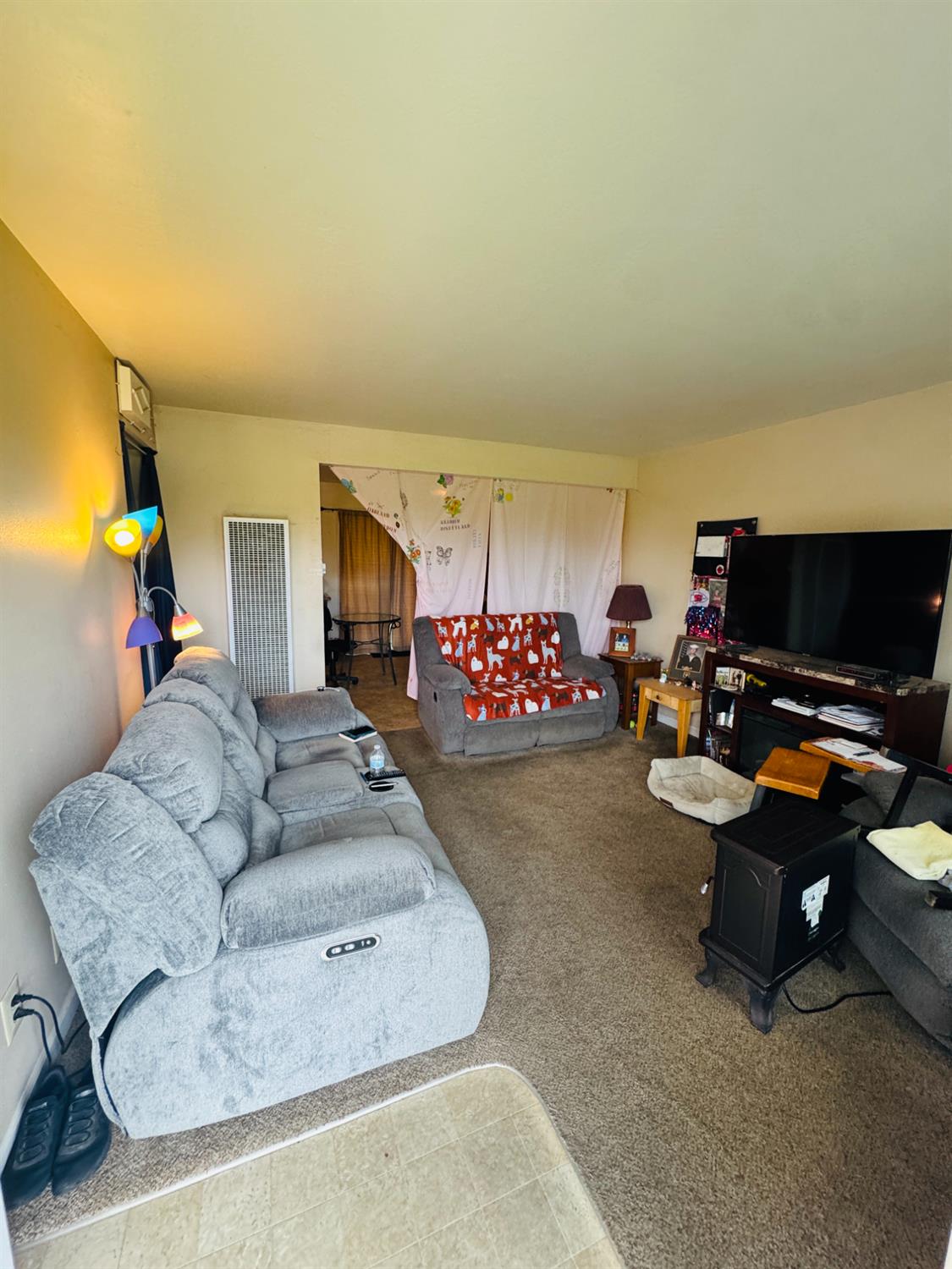 814 Brehler Ave, Sanger, CA 93657