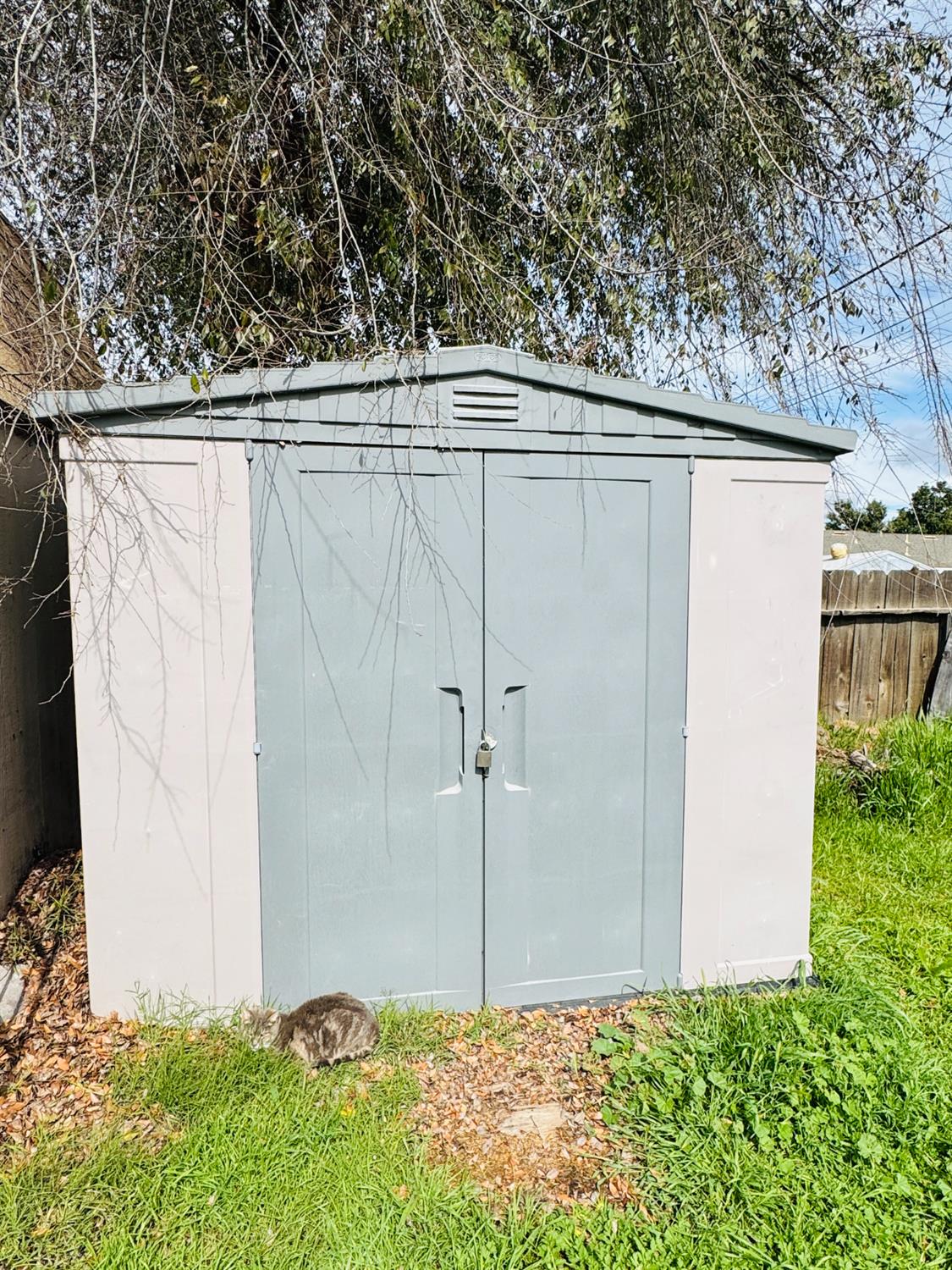 814 Brehler Ave, Sanger, CA 93657