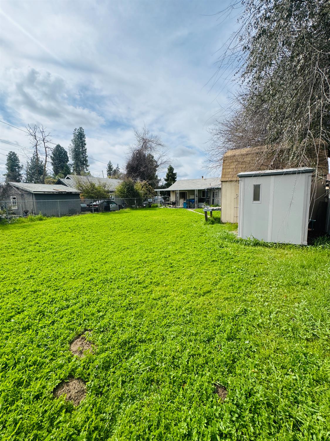 814 Brehler Ave, Sanger, CA 93657