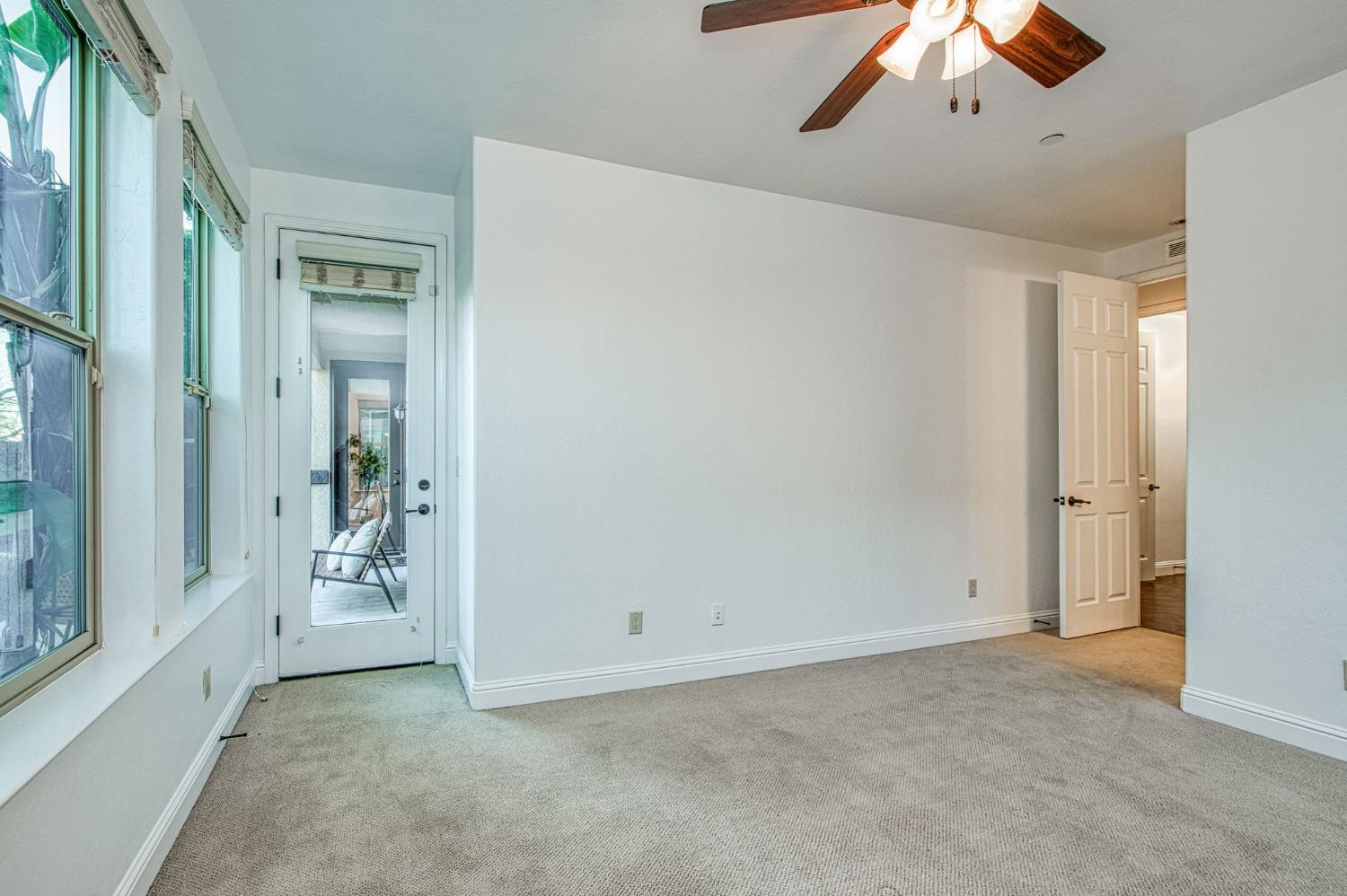 11384 N Via Montessori Dr, Fresno, CA 93730