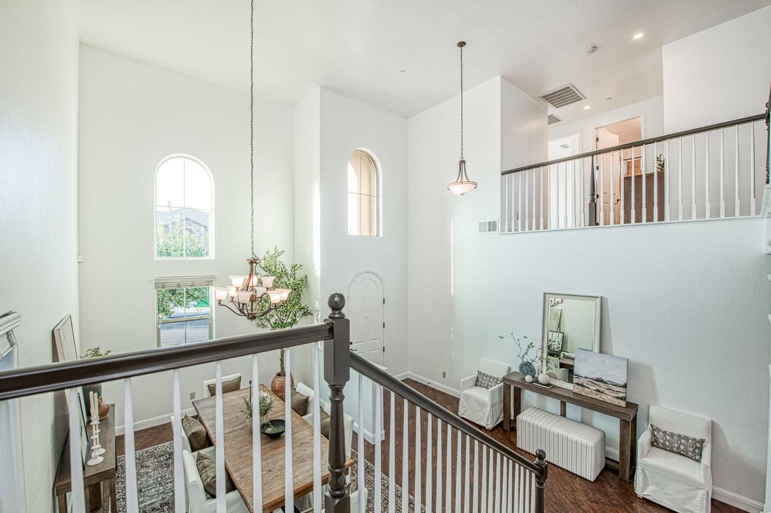 11384 N Via Montessori Dr, Fresno, CA 93730