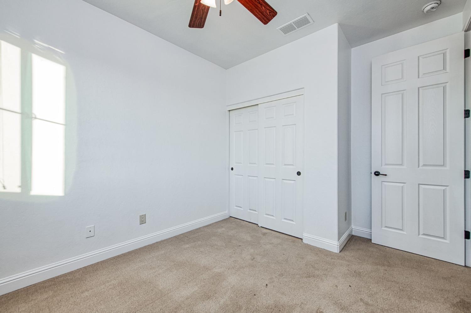 11384 N Via Montessori Dr, Fresno, CA 93730