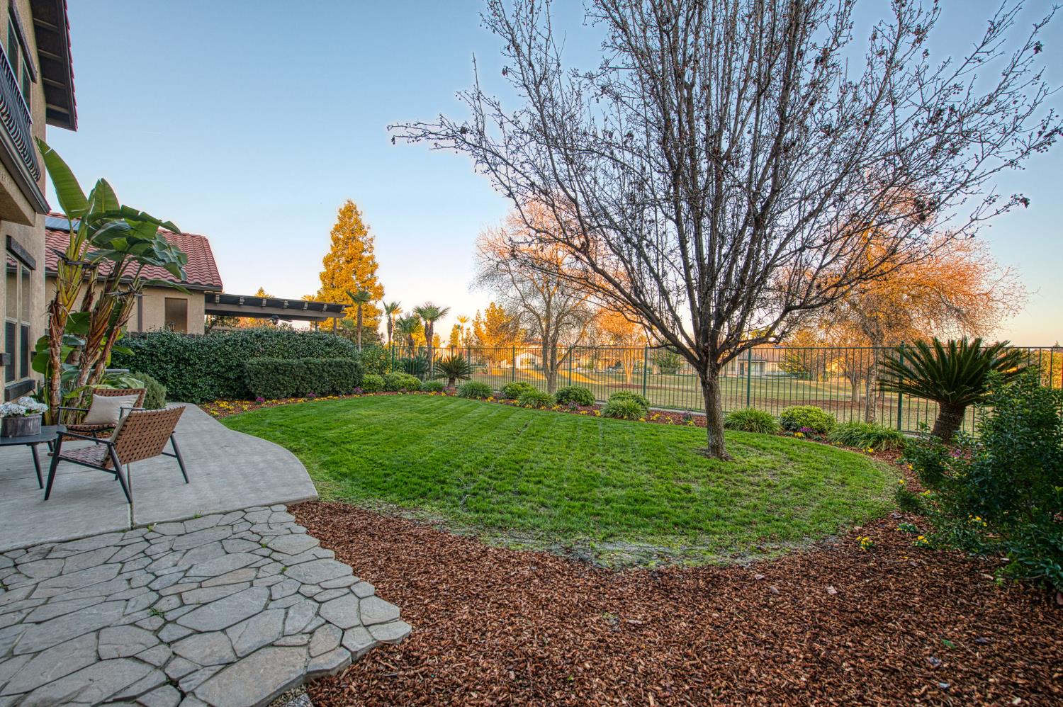 11384 N Via Montessori Dr, Fresno, CA 93730