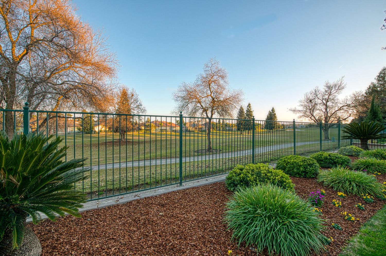 11384 N Via Montessori Dr, Fresno, CA 93730