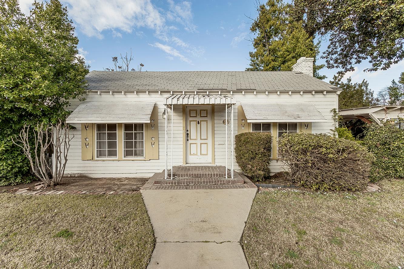 643 E Vassar Ave, Fresno, CA 93704