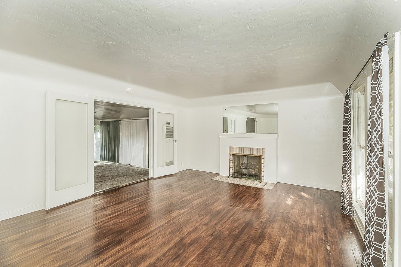 643 E Vassar Ave, Fresno, CA 93704