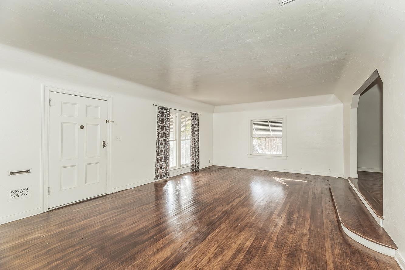 643 E Vassar Ave, Fresno, CA 93704