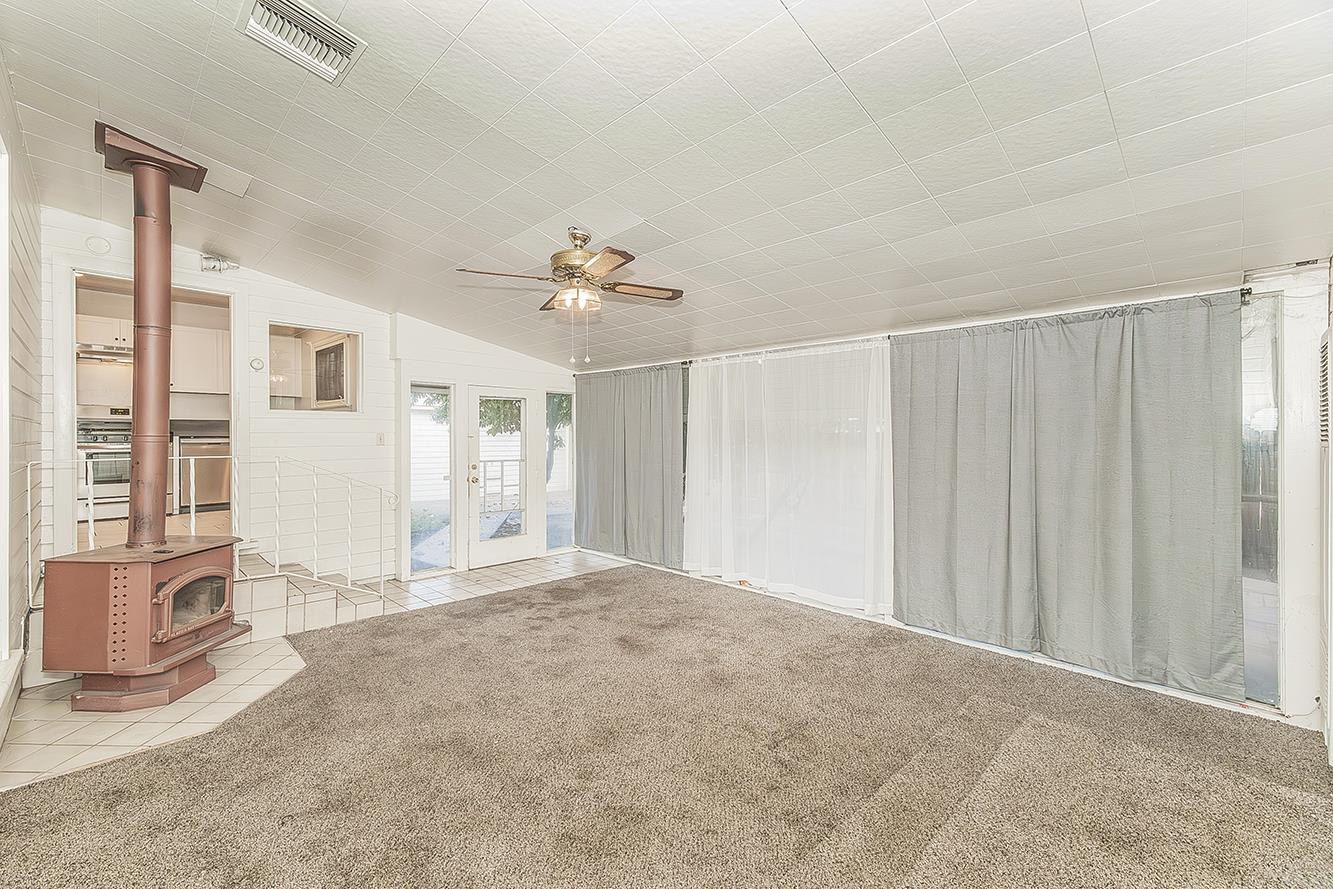 643 E Vassar Ave, Fresno, CA 93704