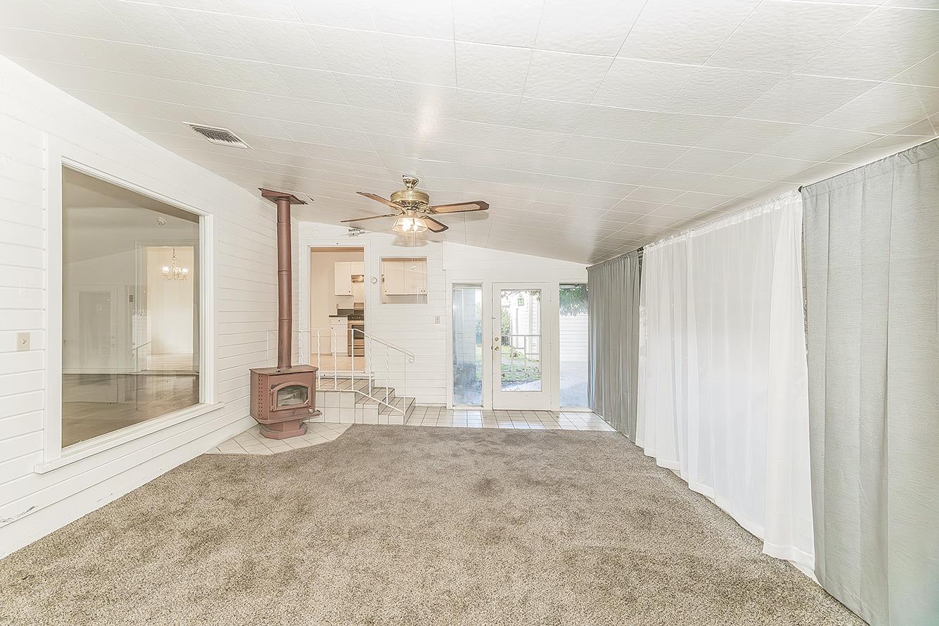 643 E Vassar Ave, Fresno, CA 93704