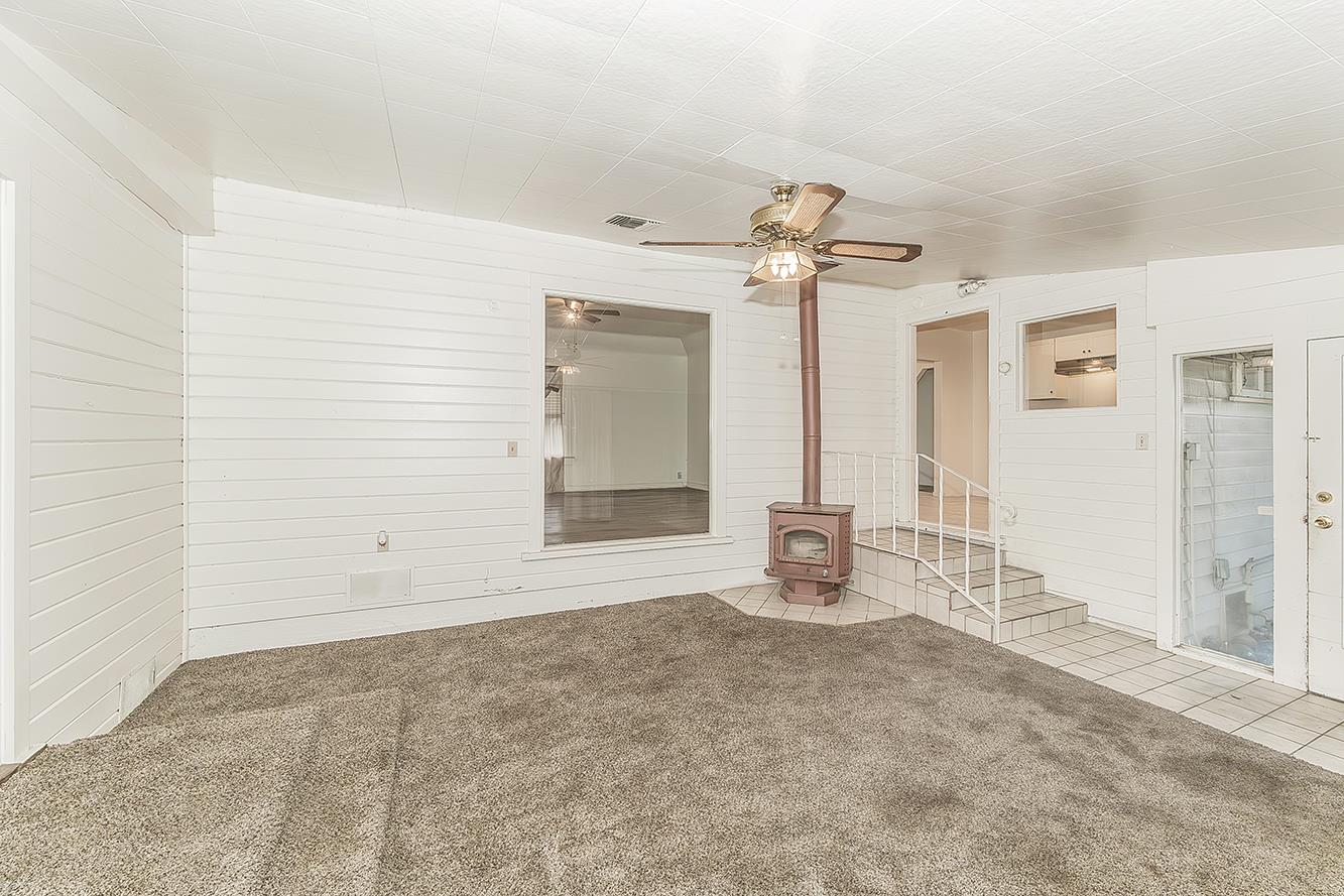 643 E Vassar Ave, Fresno, CA 93704