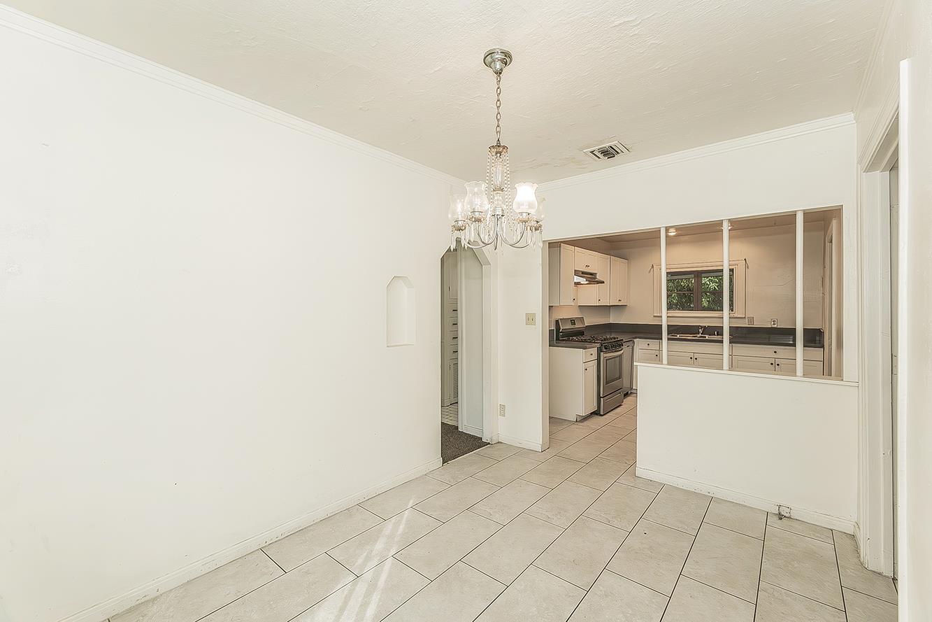 643 E Vassar Ave, Fresno, CA 93704