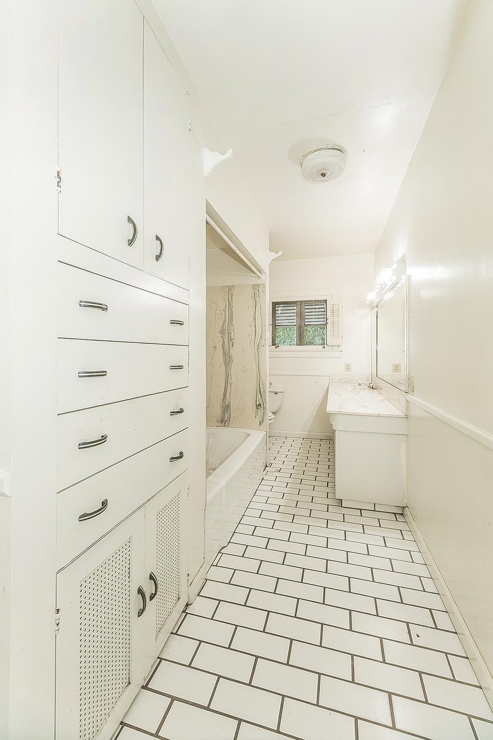 643 E Vassar Ave, Fresno, CA 93704