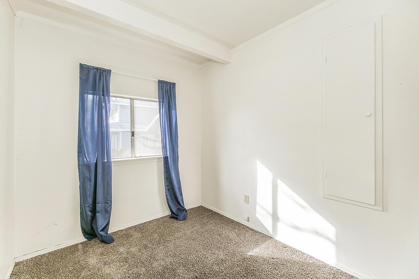 643 E Vassar Ave, Fresno, CA 93704