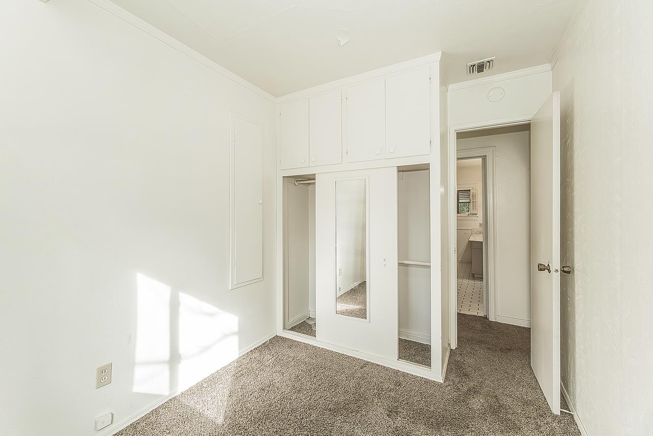 643 E Vassar Ave, Fresno, CA 93704