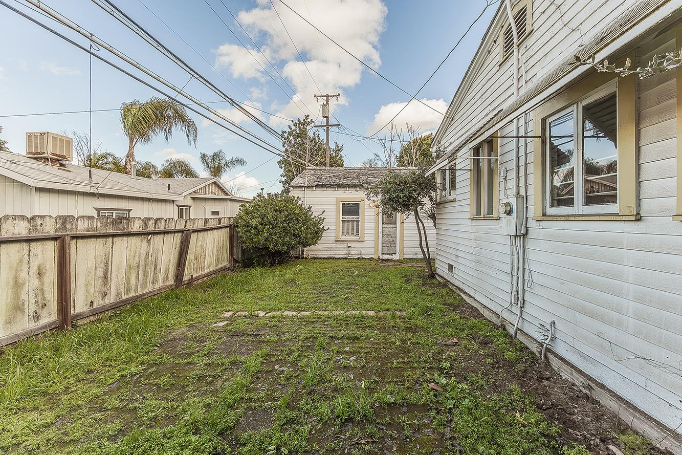 643 E Vassar Ave, Fresno, CA 93704