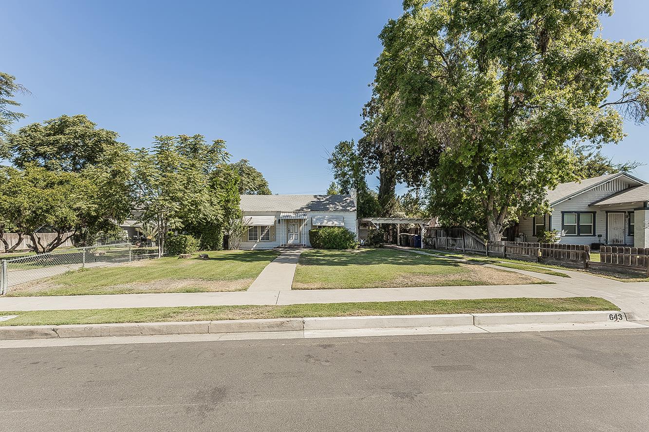 643 E Vassar Ave, Fresno, CA 93704