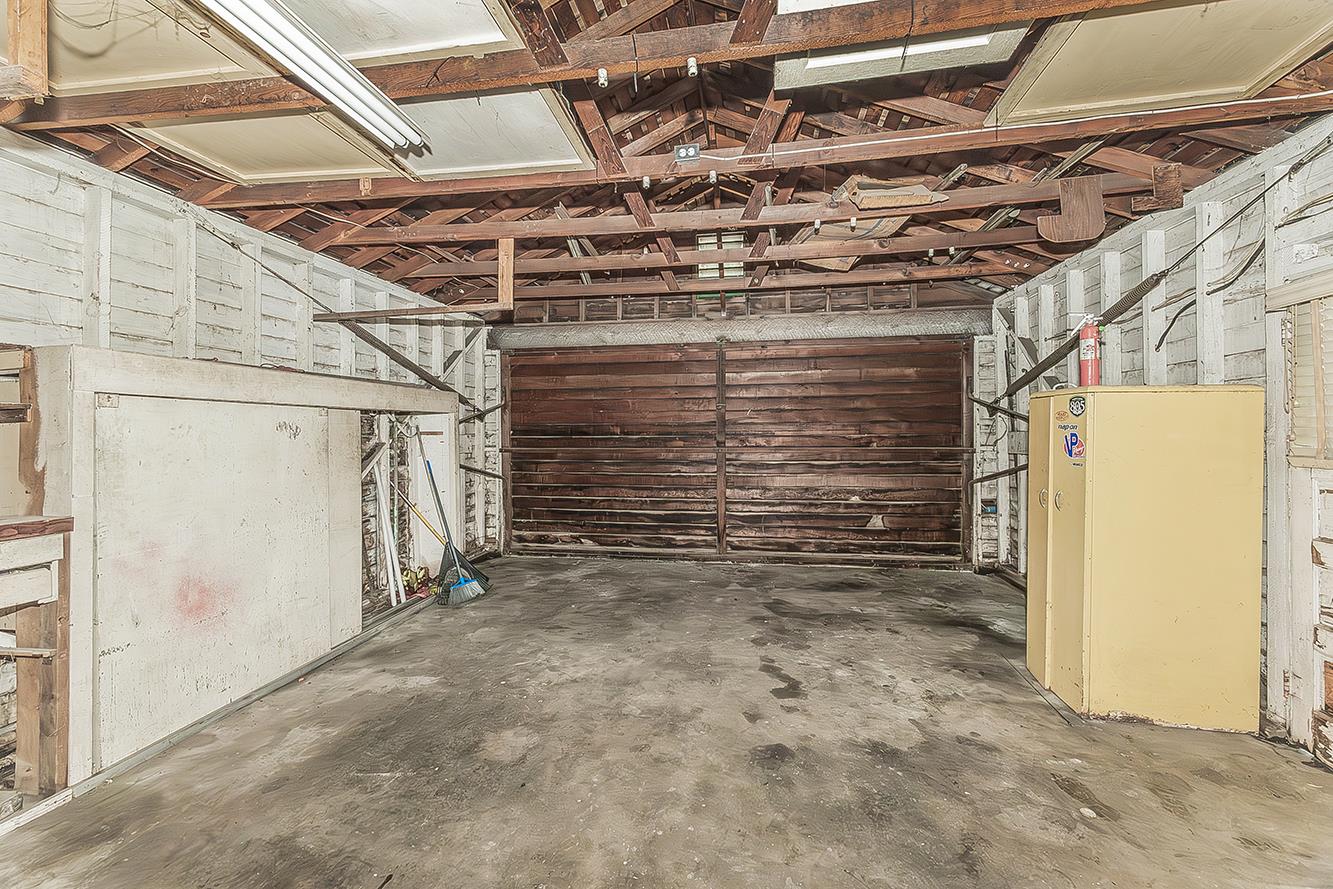643 E Vassar Ave, Fresno, CA 93704