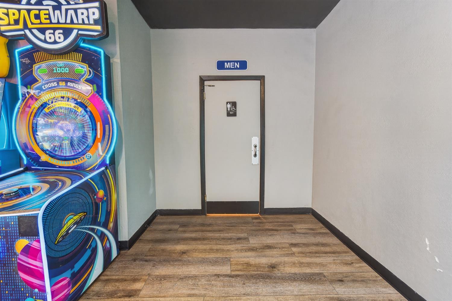 8265 E Dinuba Ave, Selma, CA 93662