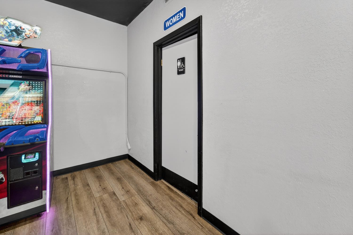 8265 E Dinuba Ave, Selma, CA 93662