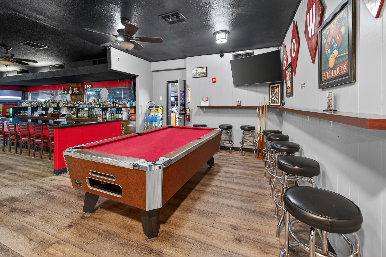 8265 E Dinuba Ave, Selma, CA 93662