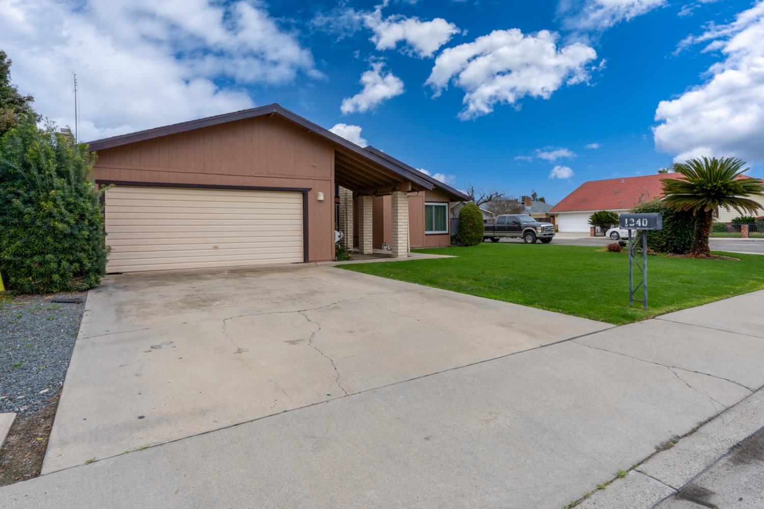 1340 Lewis St, Selma, CA 93662