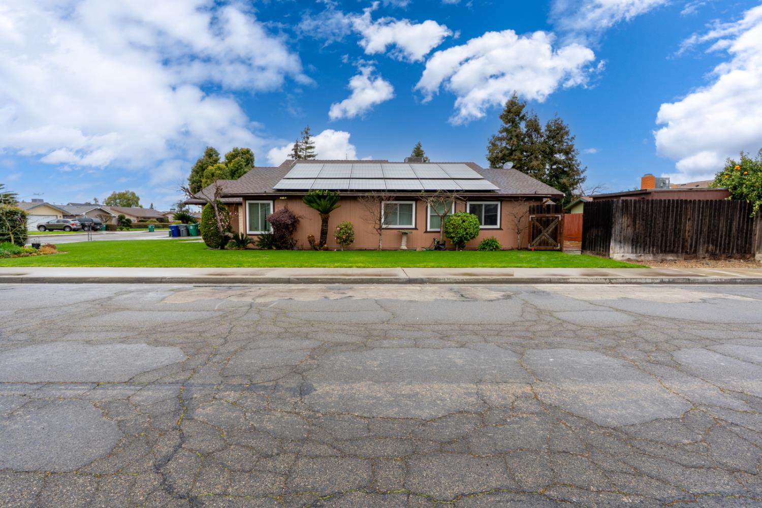 1340 Lewis St, Selma, CA 93662