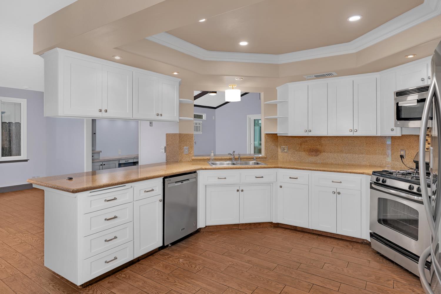 1340 Lewis St, Selma, CA 93662