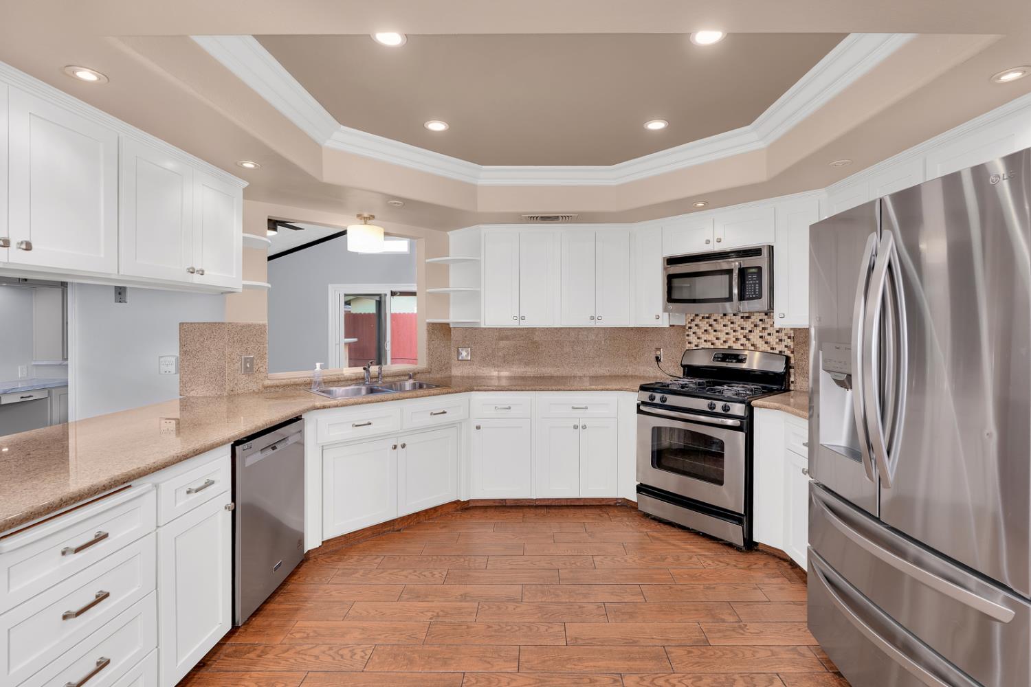 1340 Lewis St, Selma, CA 93662