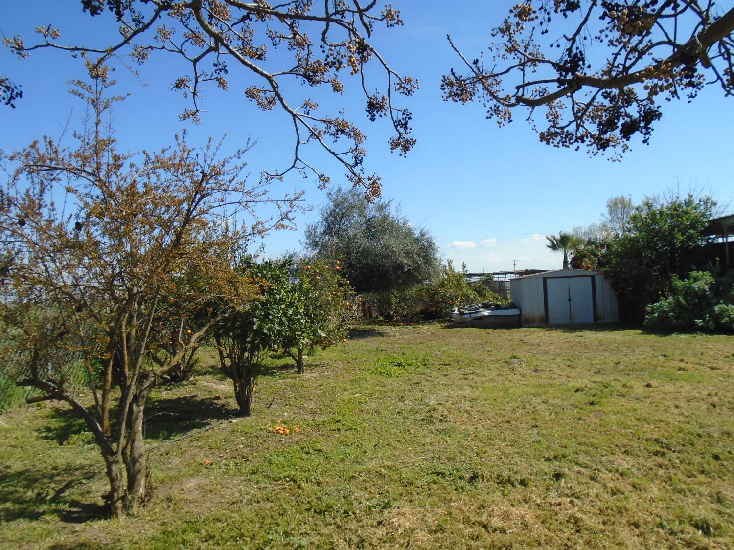 12066 Idaho Ave, Hanford, CA 93230