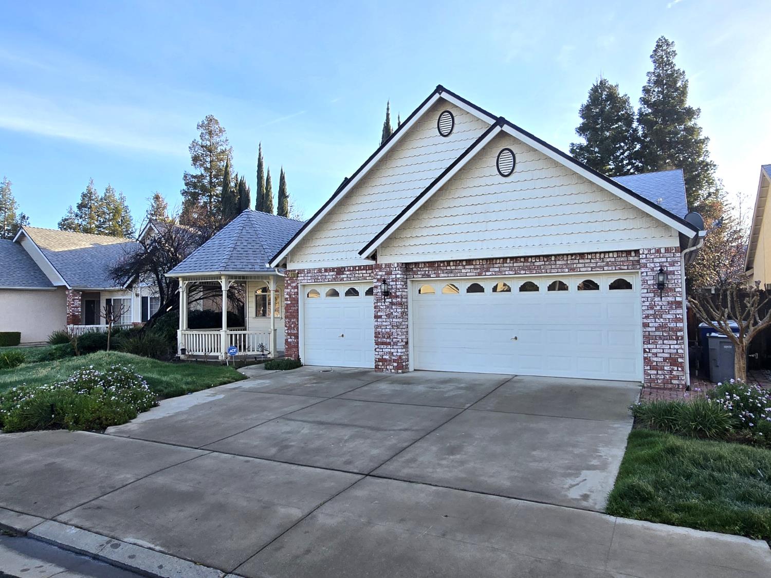 10168 N Price Ave, Fresno, CA 93730