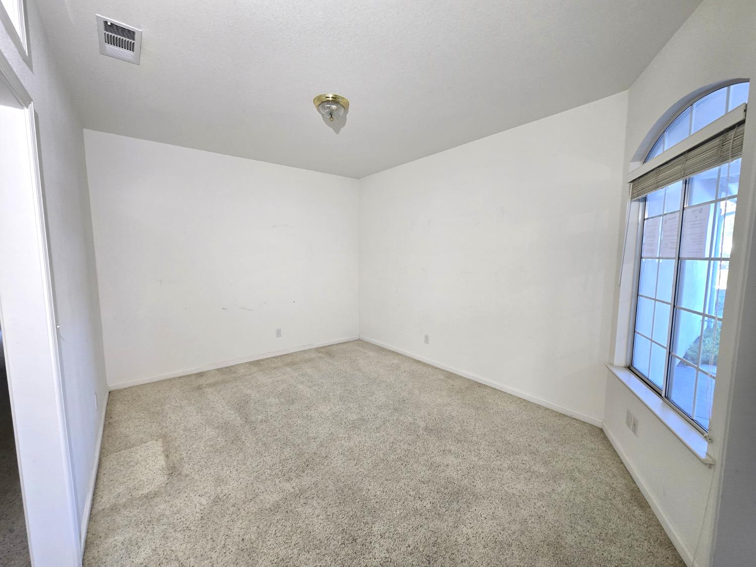 10168 N Price Ave, Fresno, CA 93730