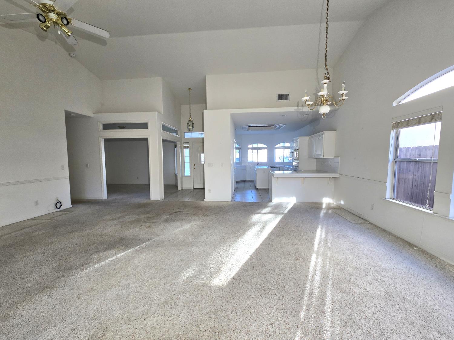 10168 N Price Ave, Fresno, CA 93730