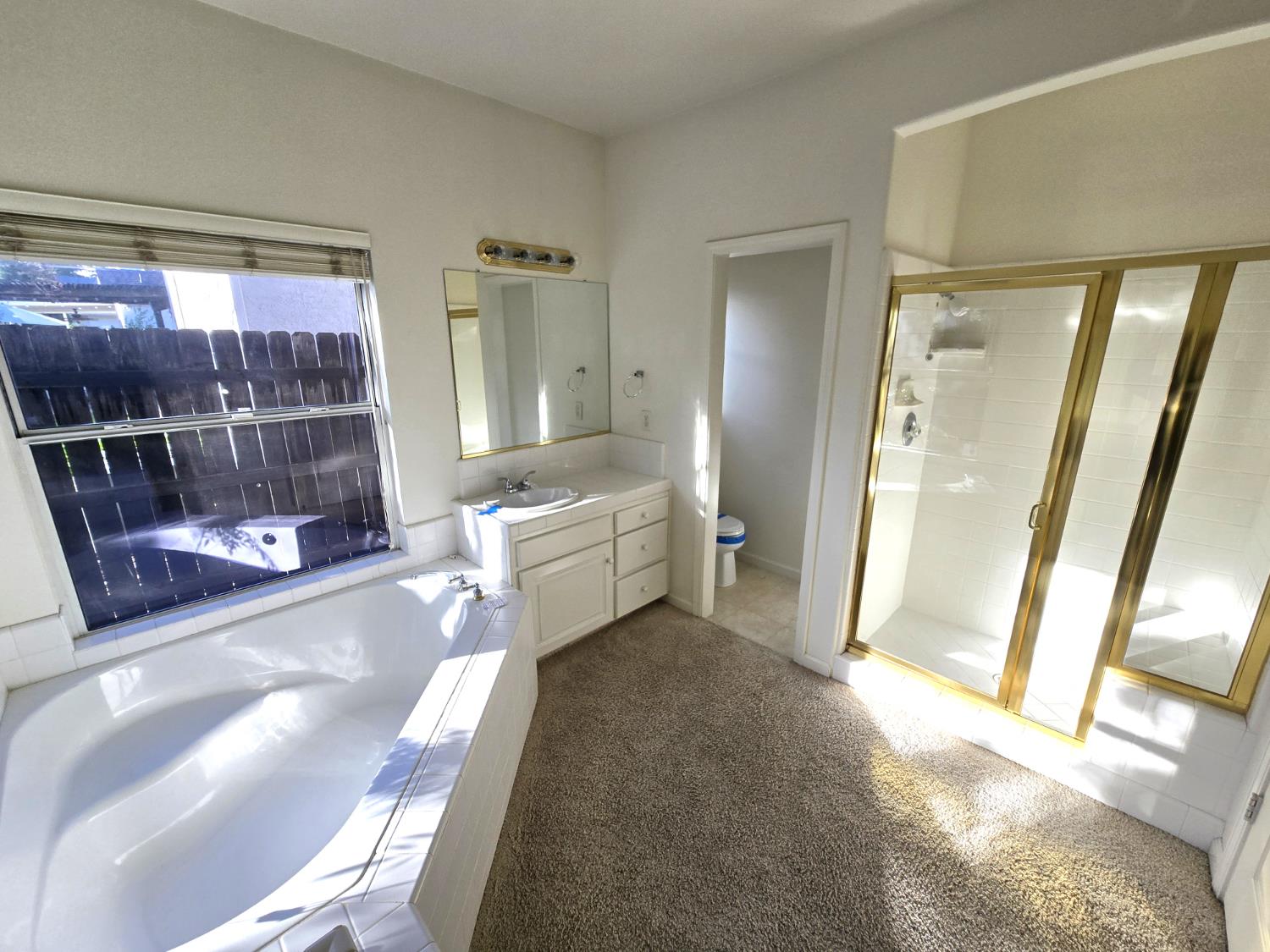 10168 N Price Ave, Fresno, CA 93730